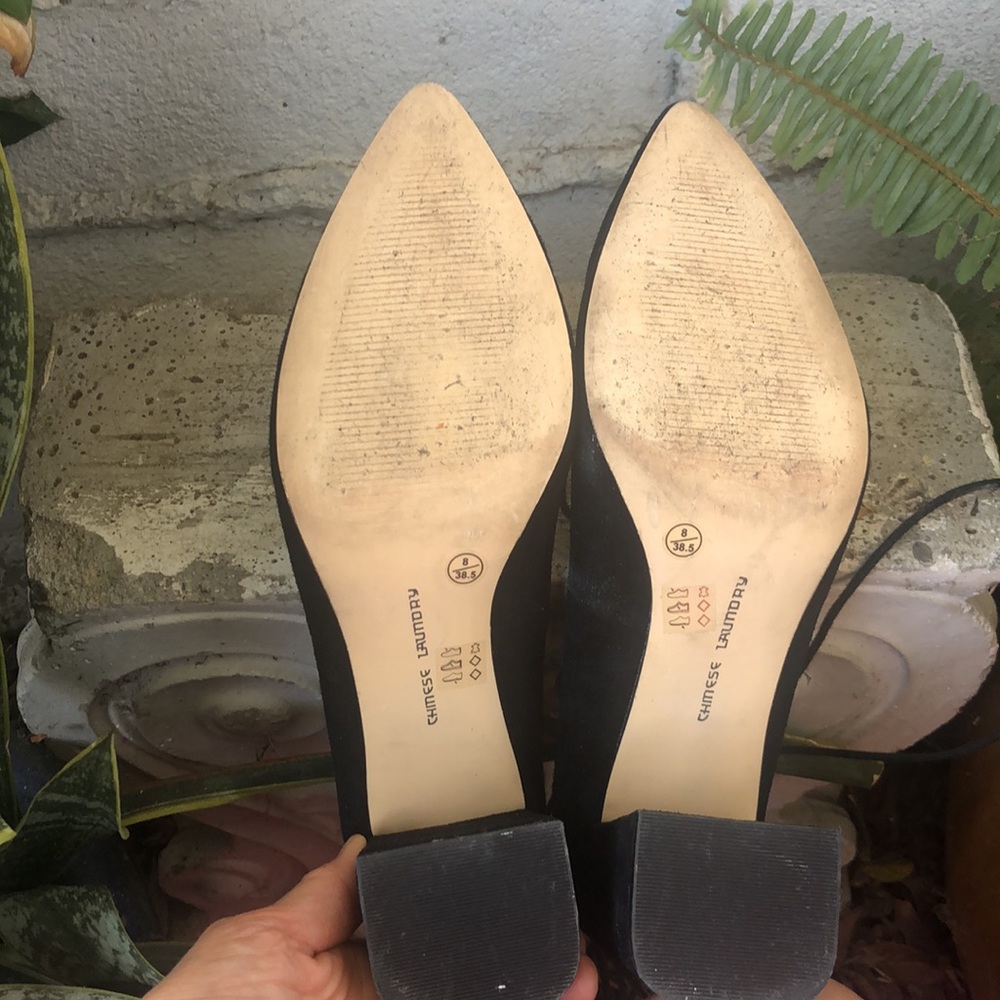 Velvet Lace-Up Pointed Heels, Size 8 (38.5) - Picture 3 of 7